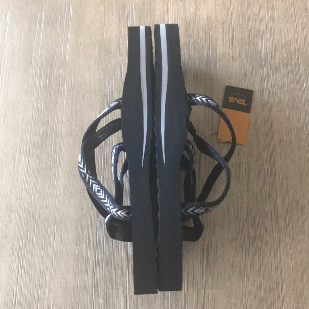 Teva Women’s Sandal - NEW - Picture 3 of 4